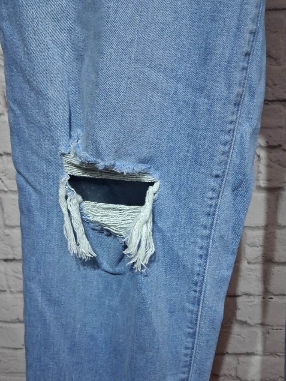 Old Navy Light Blue Distressed Straight-Leg Jeans - Picture 4 of 7